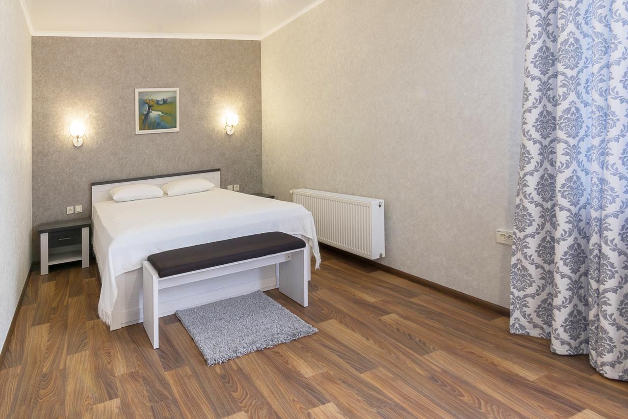 Centralny Hotel Krivoy Rog Exterior foto